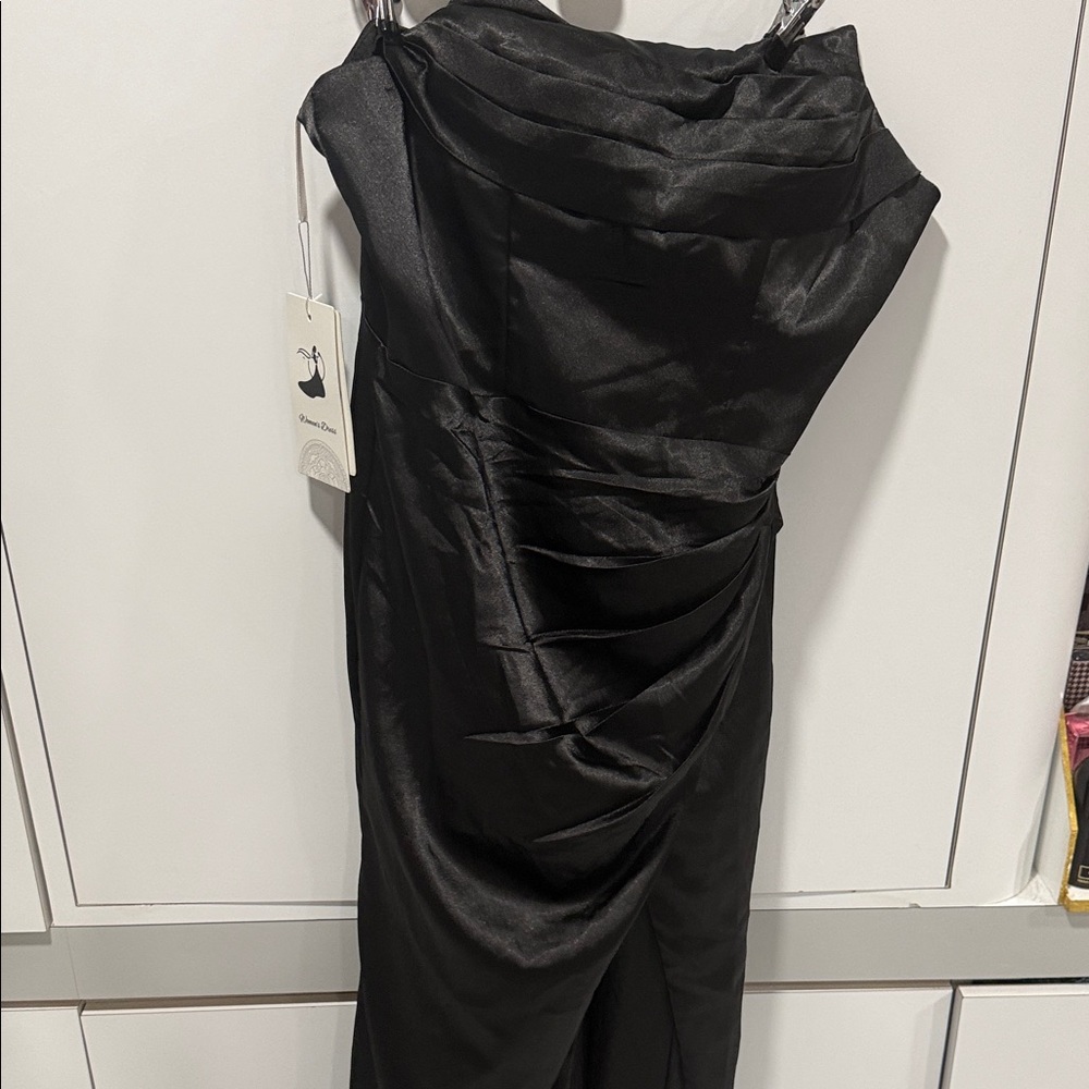 Elegant Black Evening Dress